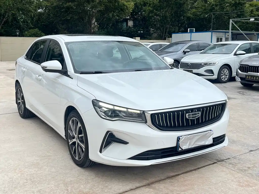 Geely Emgrand 2021