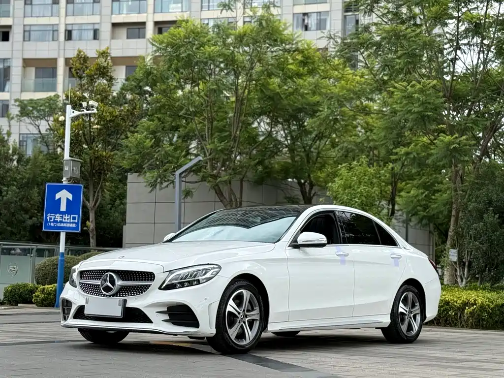 Mercedes-Benz C-Class 2020