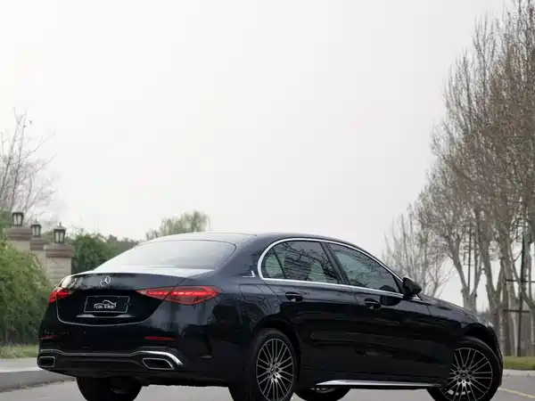 Mercedes-Benz C-Class 2024