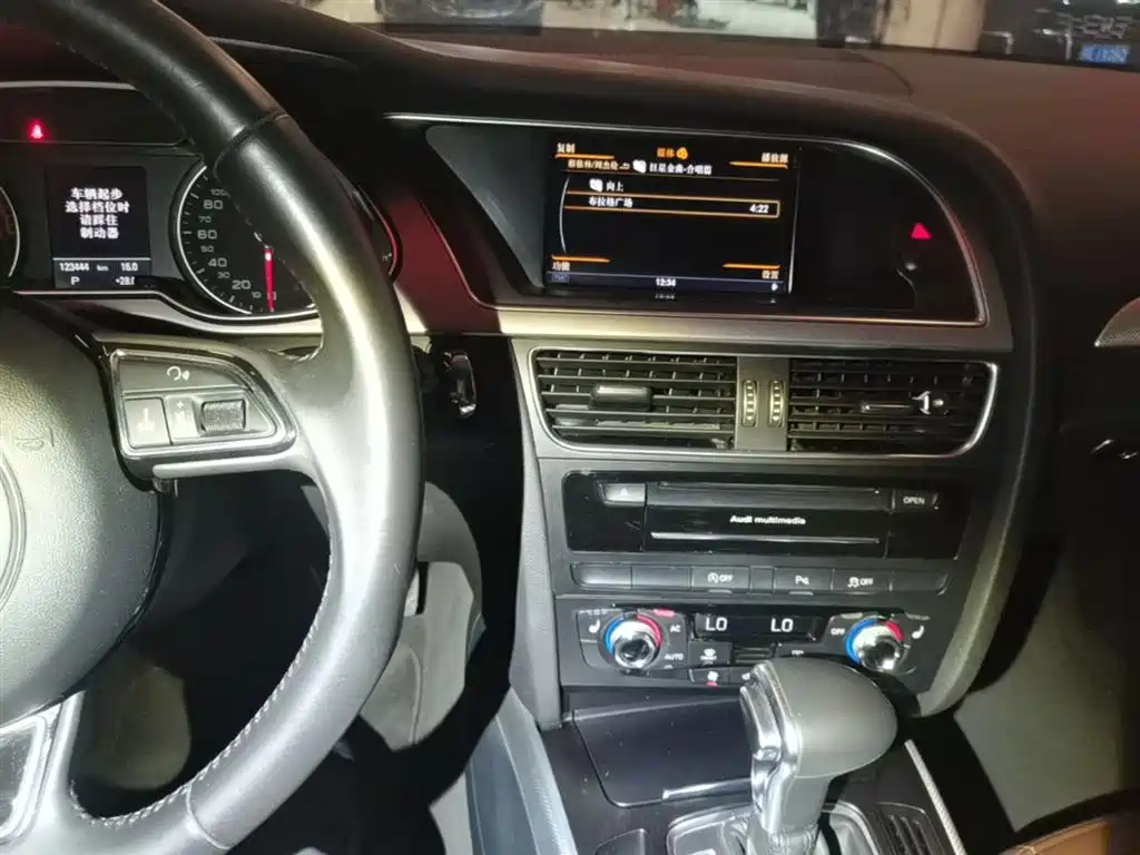 Audi A4 2014 — фото 13