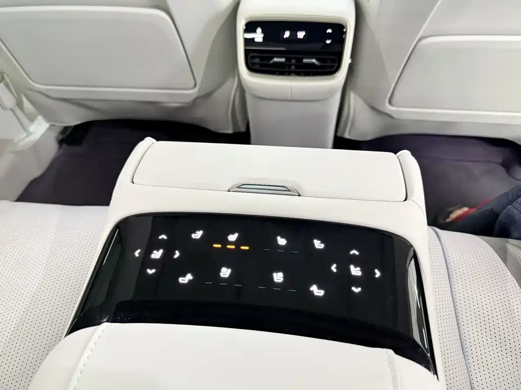 Buick Zhijing L7 2025 — фото 17