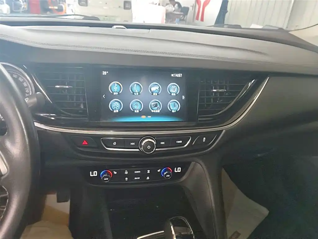 Buick Regal 2020 — фото 13