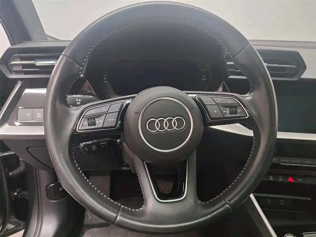 Audi A3 2021 — фото 10