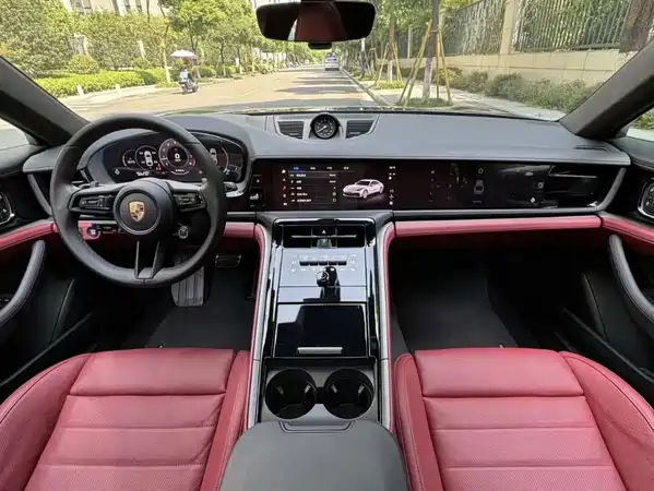 Porsche Panamera 2024
