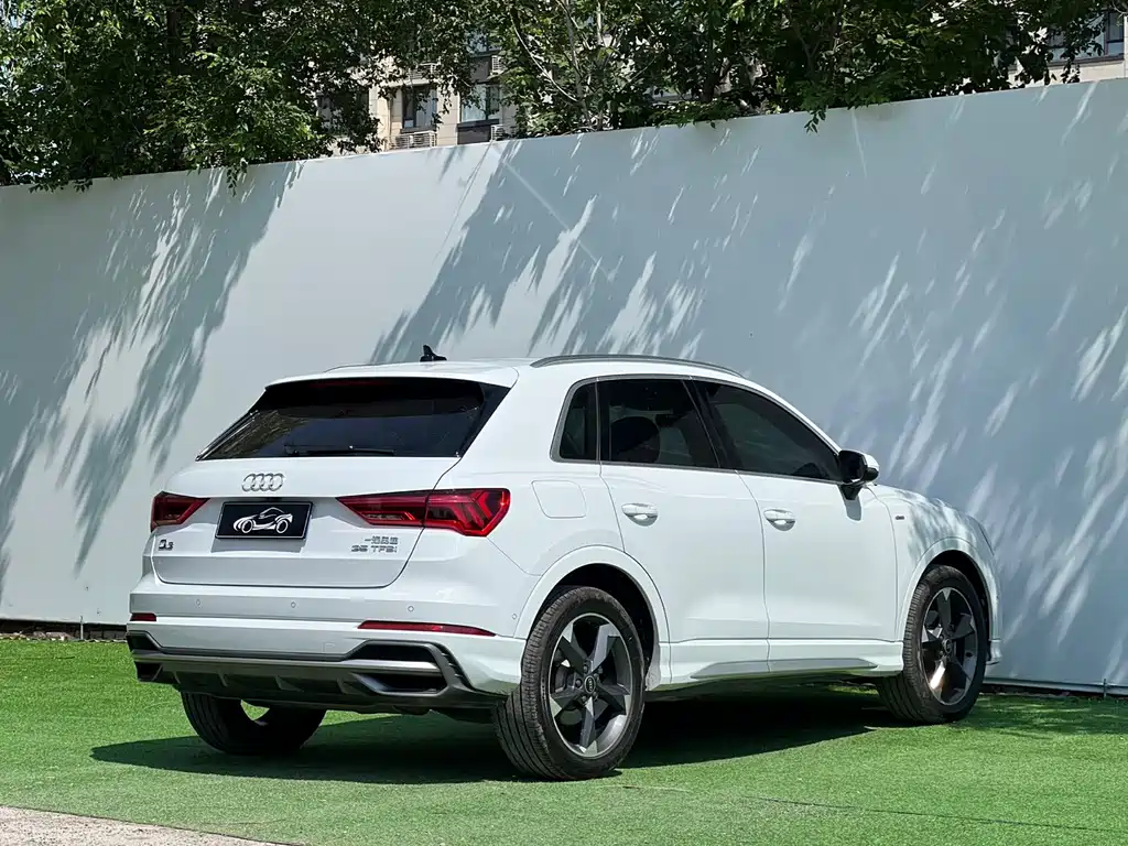 Audi Q3 2021