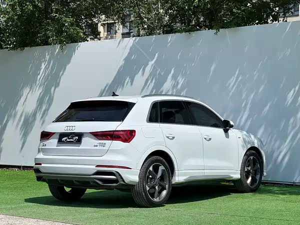 Audi Q3 2021