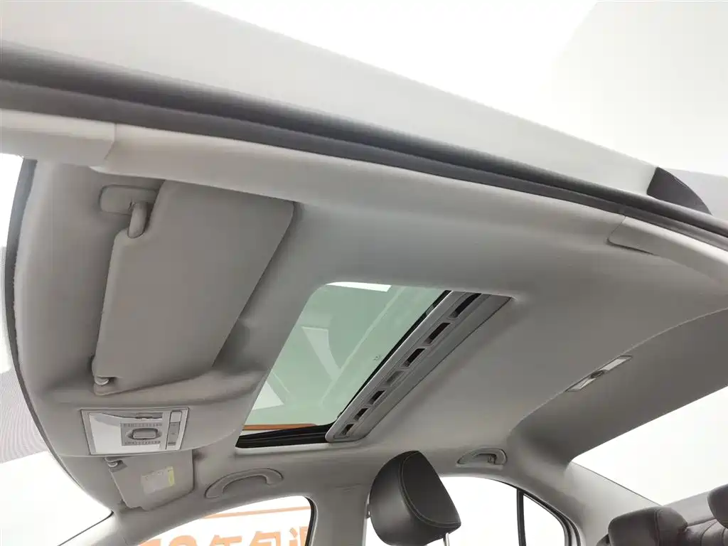 Skoda Rapid 2018 — фото 14