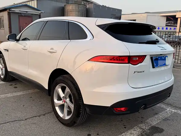 Jaguar F-PACE 2020