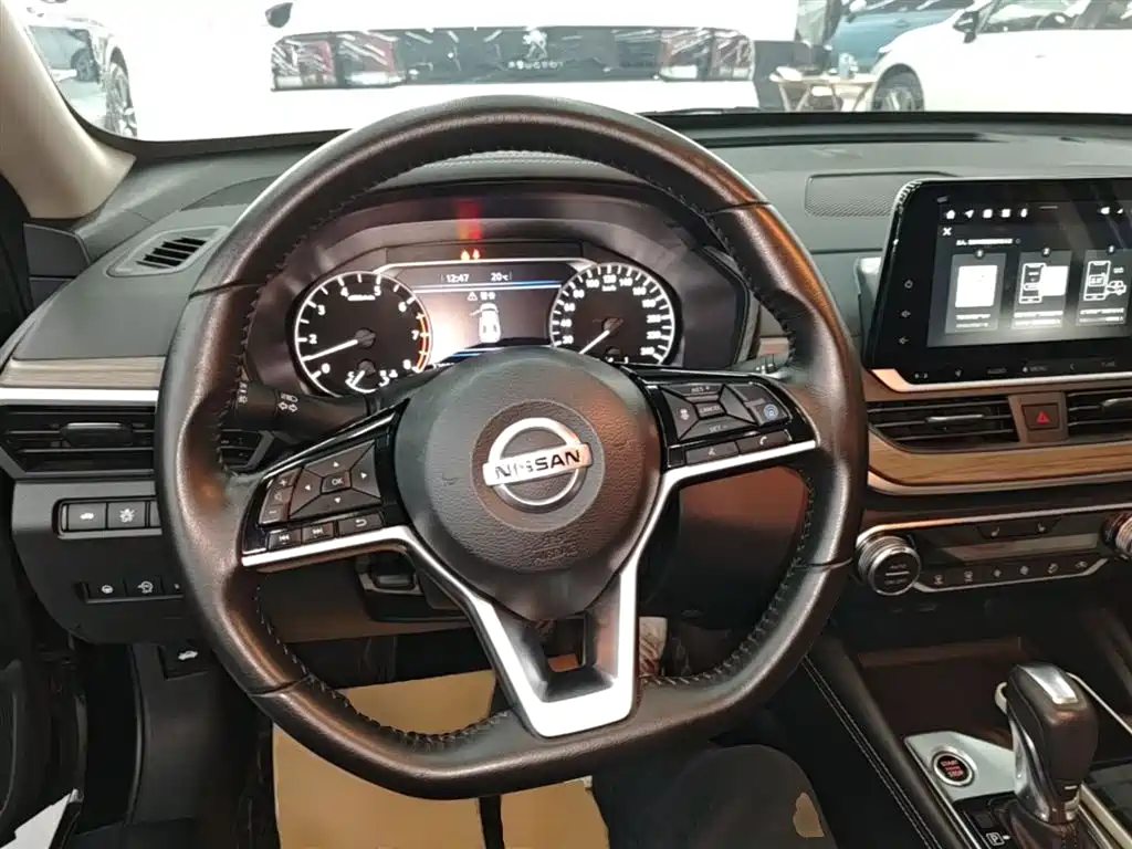 Nissan Teana 2021 — фото 11