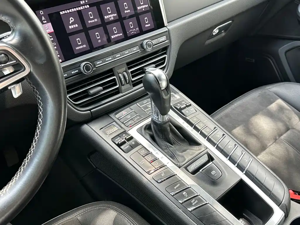 Porsche Macan 2022 — фото 13