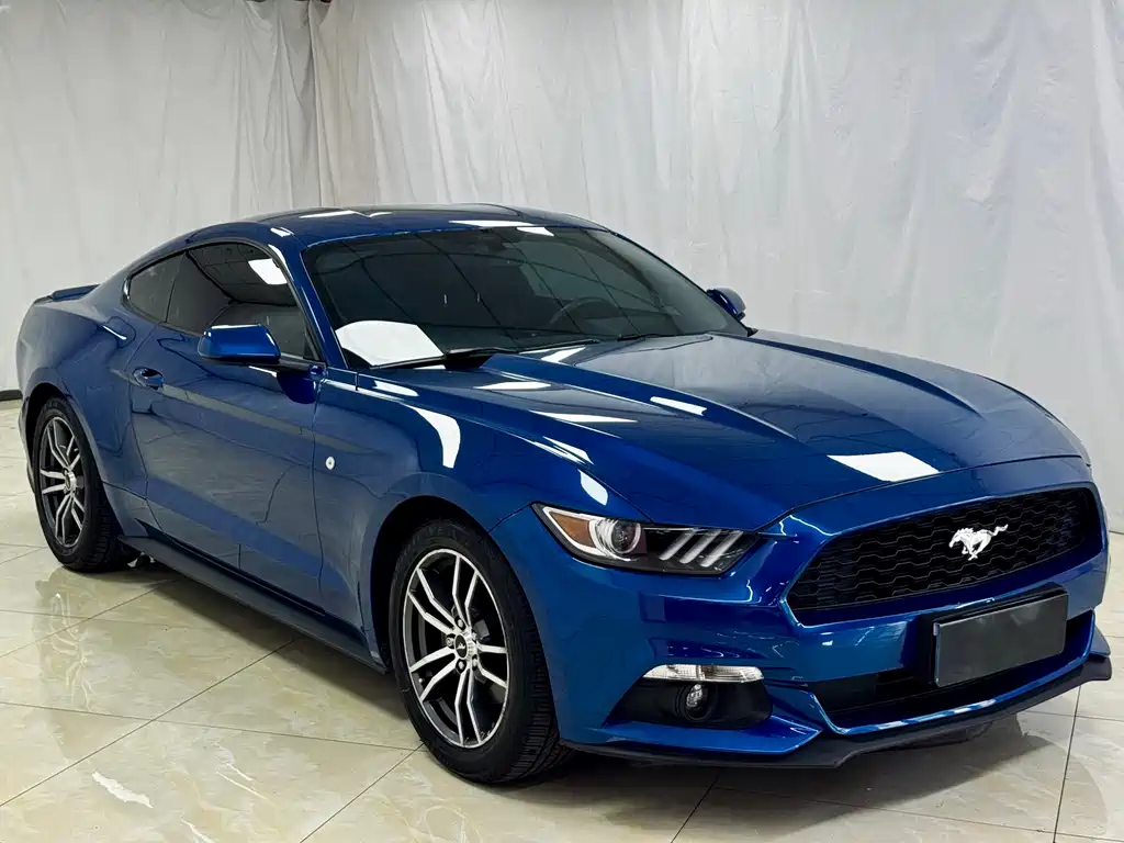 Ford Mustang 2017 — фото 3
