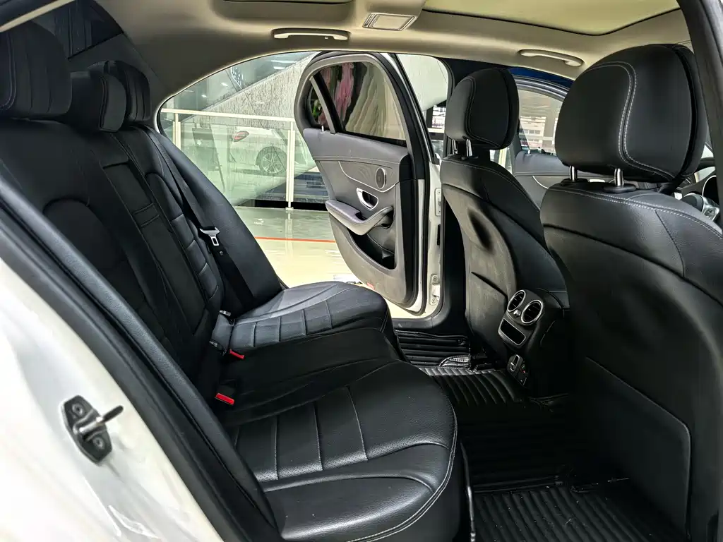 Mercedes-Benz C-Class 2021 — фото 11