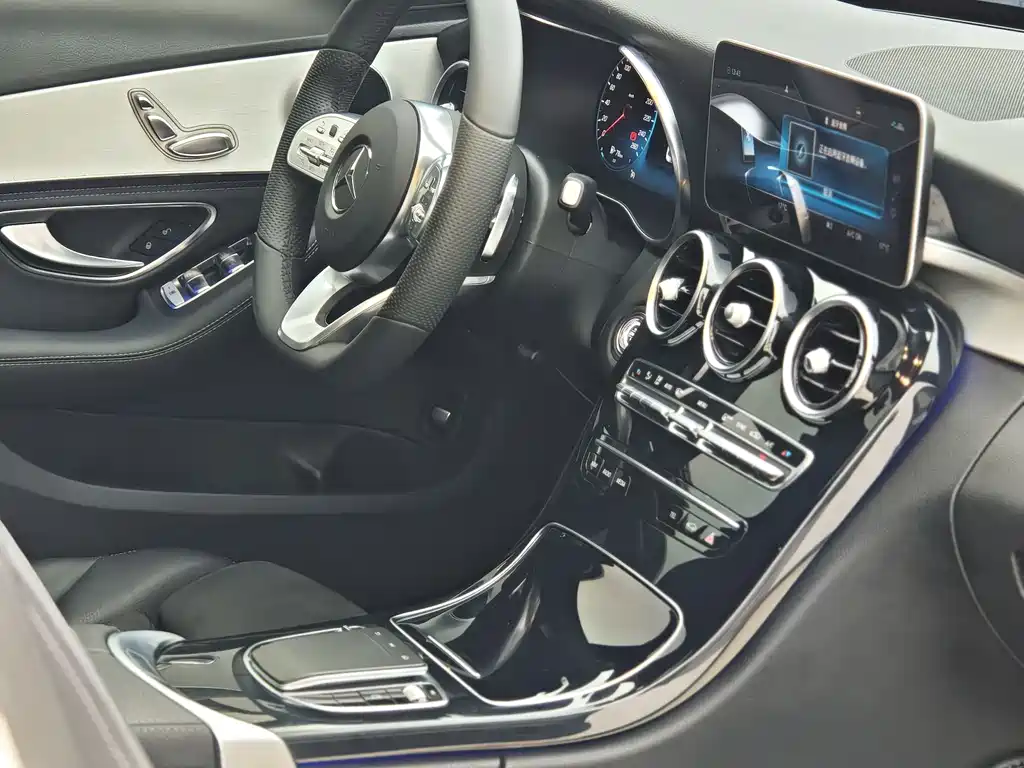 Mercedes-Benz C-Class 2020 — фото 11