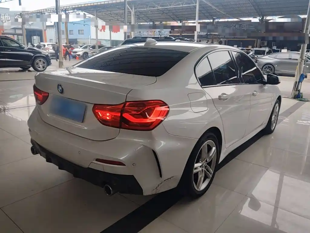 BMW 1 Series 2019 — фото 7