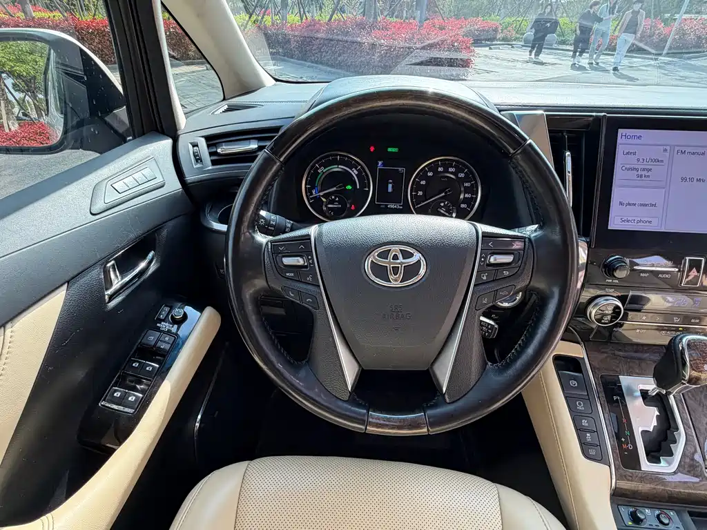 Toyota Alphard 2024 — фото 24