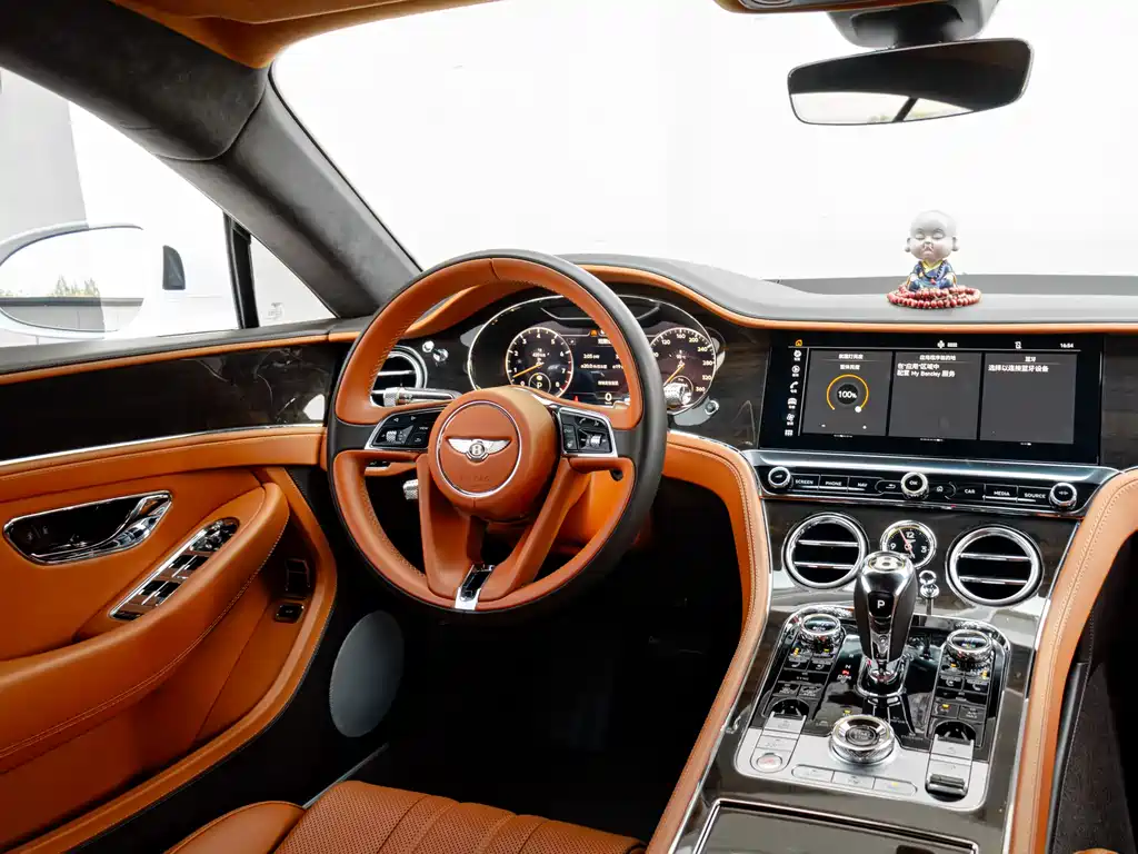Bentley Continental 2020 — фото 21