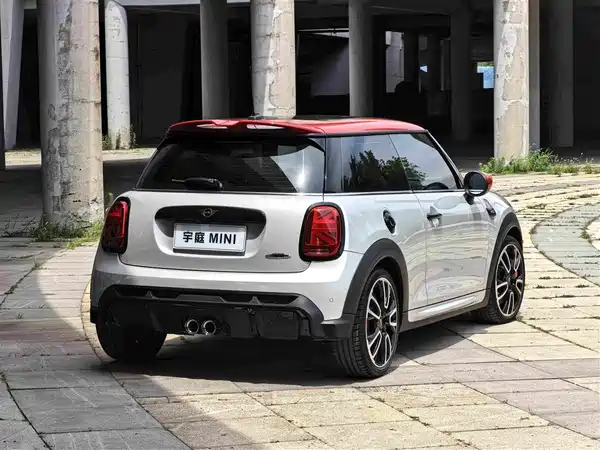 MINI JCW 2022
