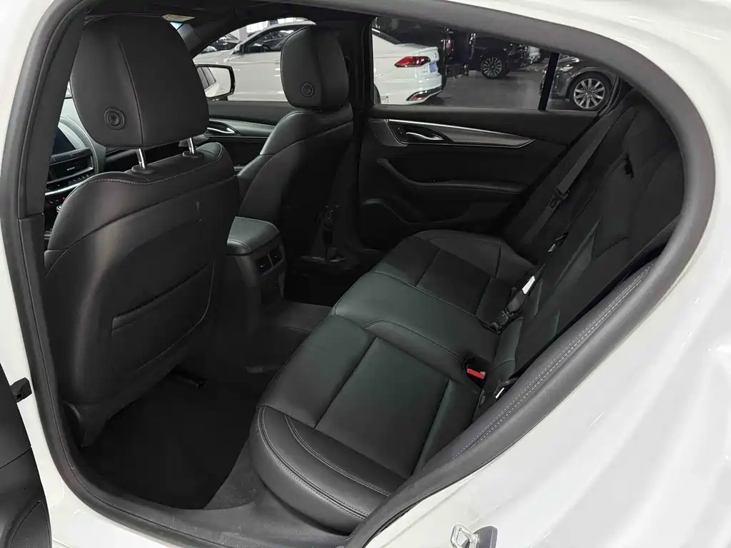 Cadillac CT5 2021 — фото 11