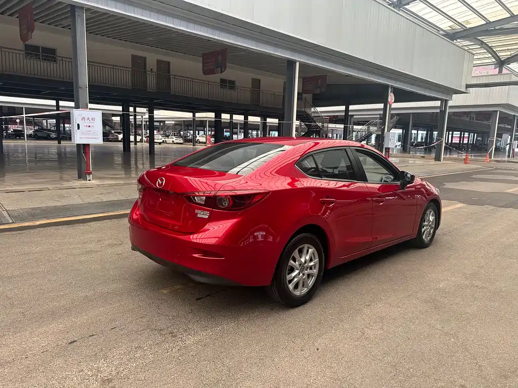 Mazda 3 Axela 2018 — фото 5
