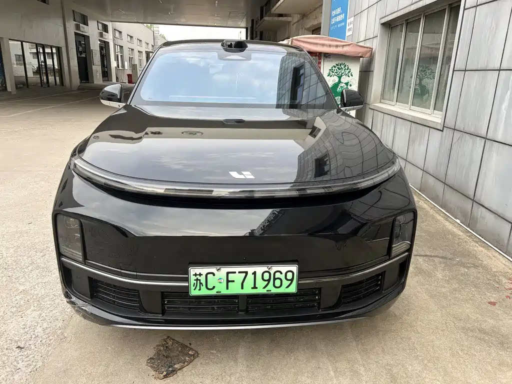 Li Auto Li L8 2025