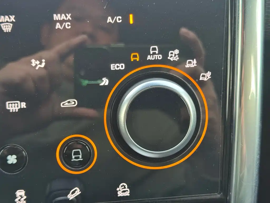 Land Rover Discovery Sport 2020 — фото 27