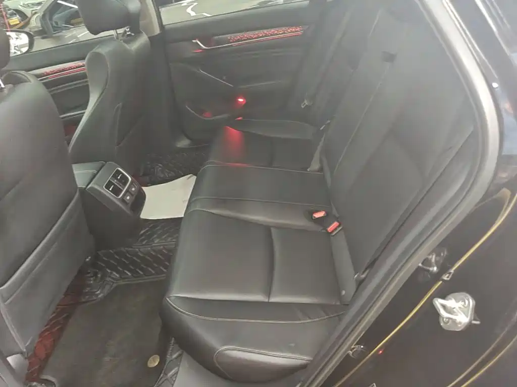 Honda Accord 2022 — фото 17