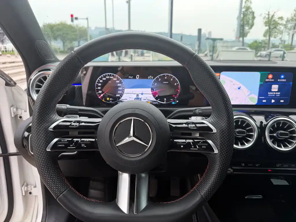 Mercedes-Benz A-Class 2023 — фото 8