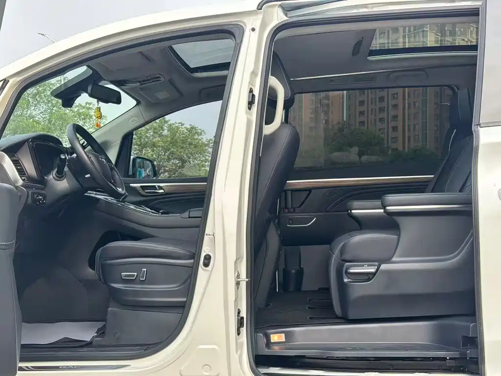 GAC Motor Trumpchi M8 2021 — фото 20
