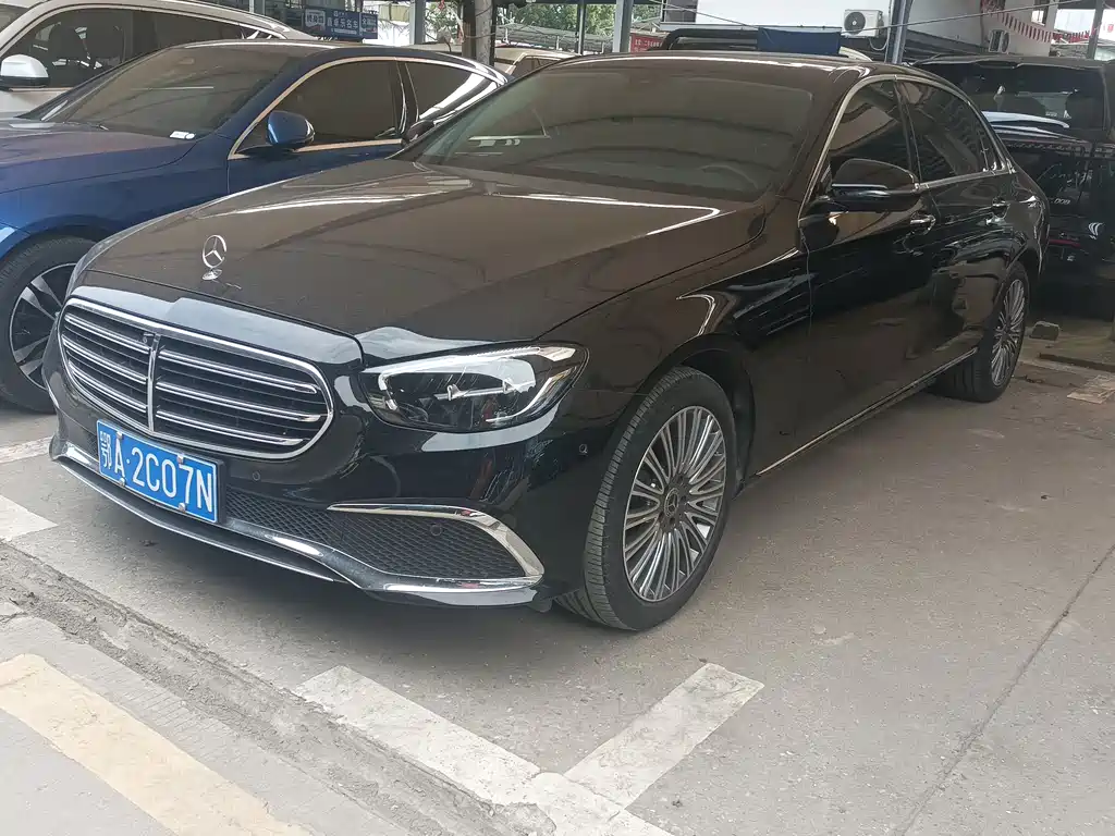Mercedes-Benz E-Class 2023 — фото 1