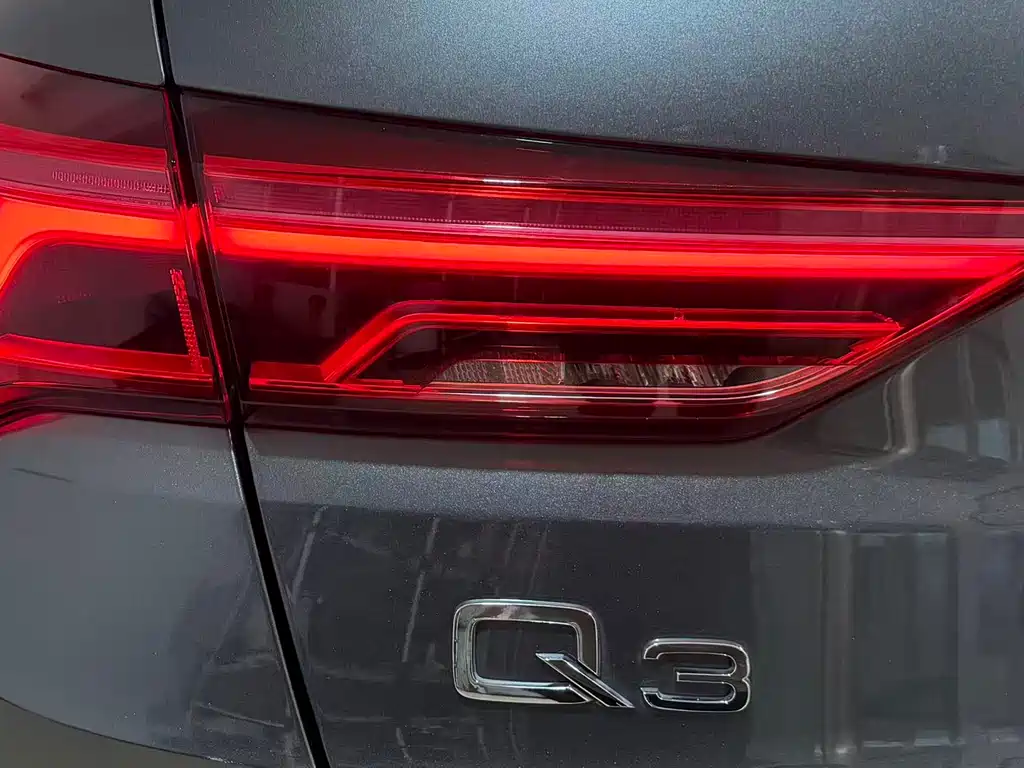 Audi Q3 2023 — фото 23