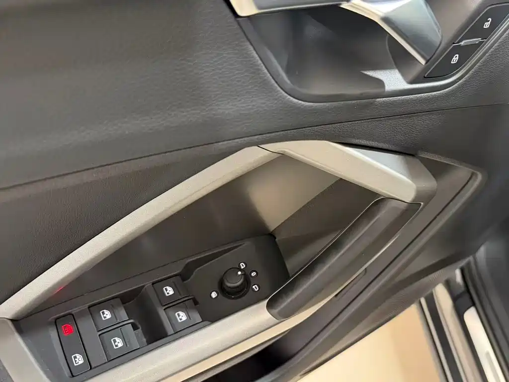 Audi Q3 2023 — фото 18