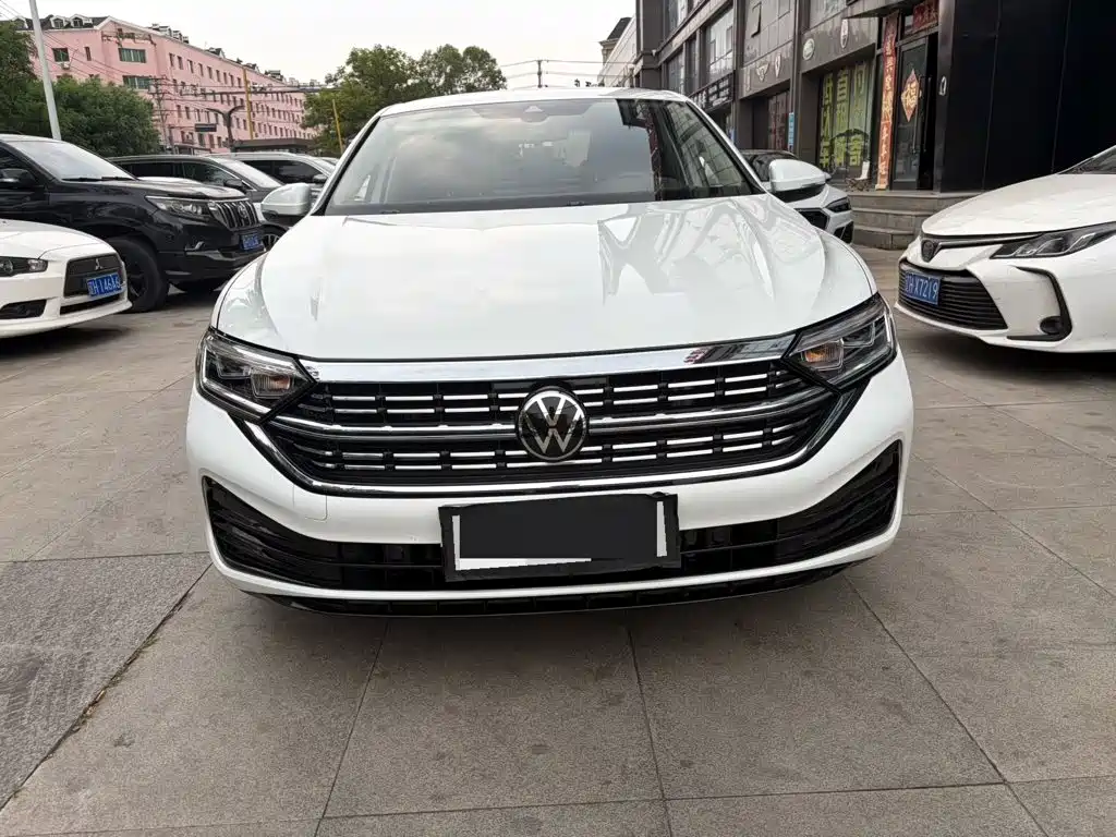 Volkswagen Sagitar 2023
