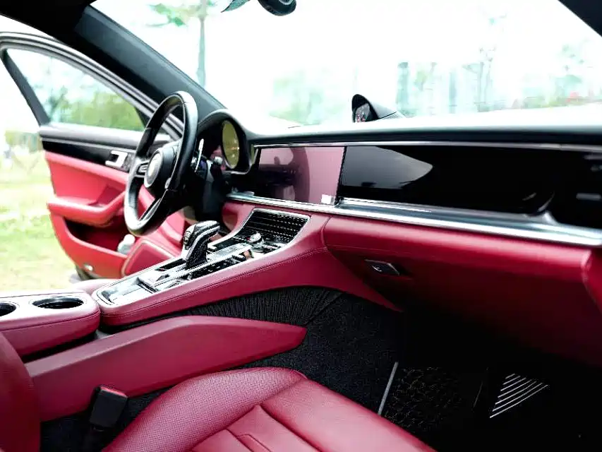 Porsche Panamera 2021