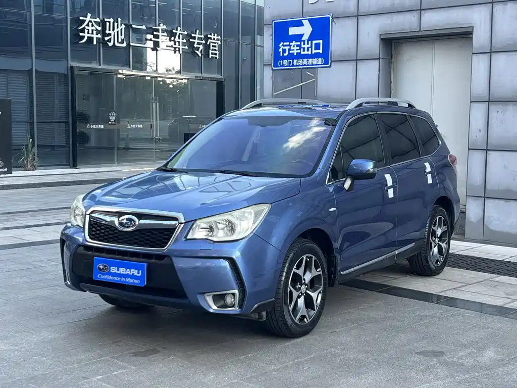 Subaru Forester 2014 — фото 1