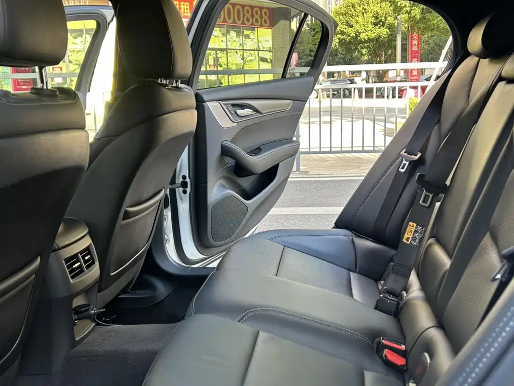 Cadillac CT5 2023 — фото 16