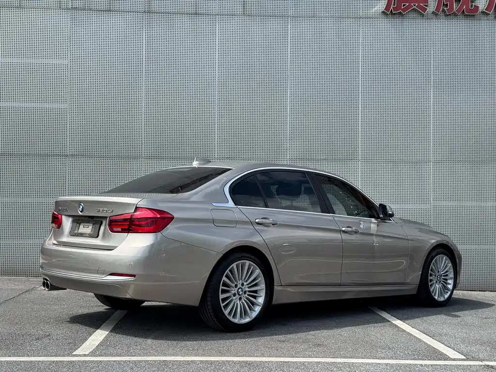 BMW 3 Series 2018 — фото 4