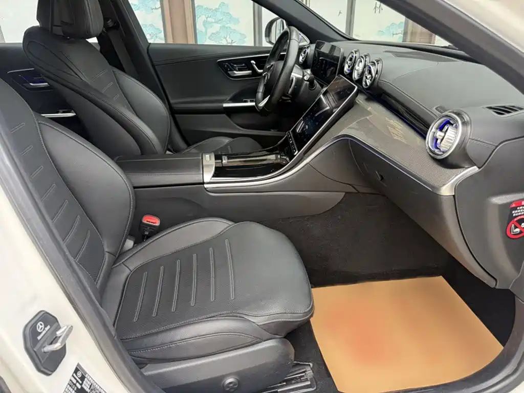 Mercedes-Benz C-Class 2023 — фото 18