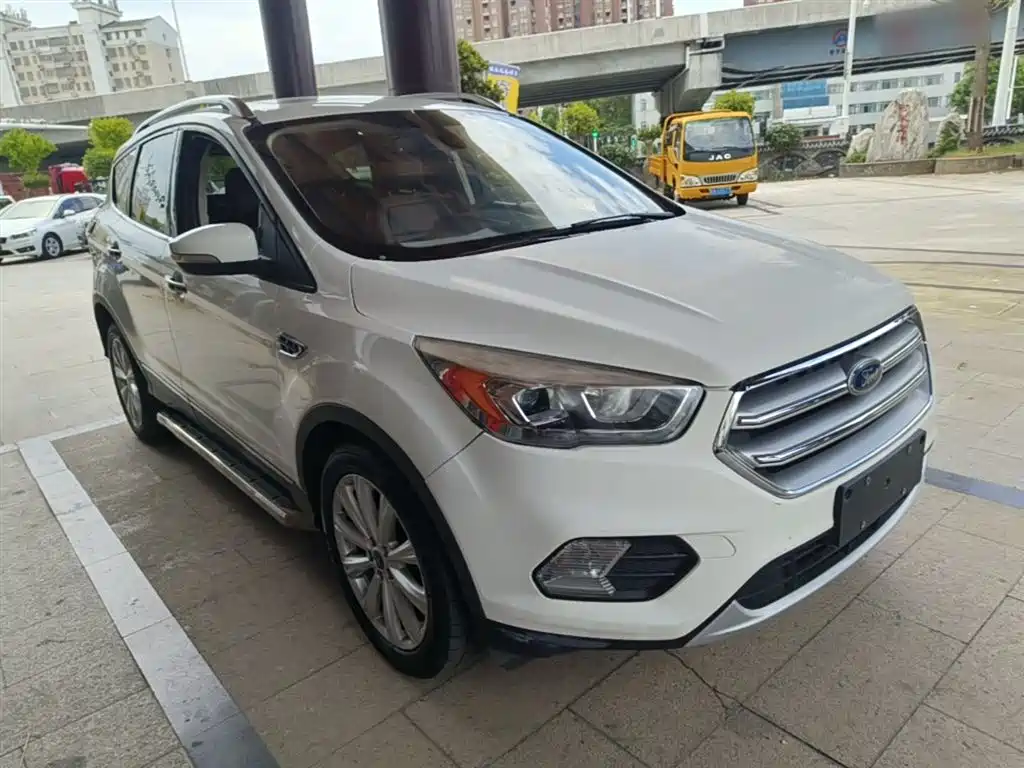 Ford Kuga 2016 — фото 4