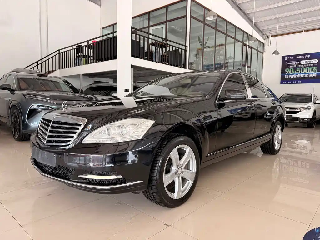 Mercedes-Benz S-Class 2011