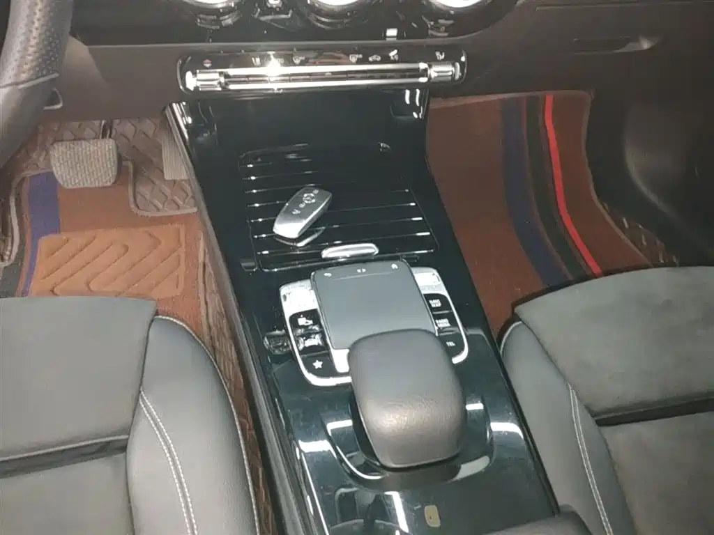 Mercedes-Benz A-Class 2020 — фото 14