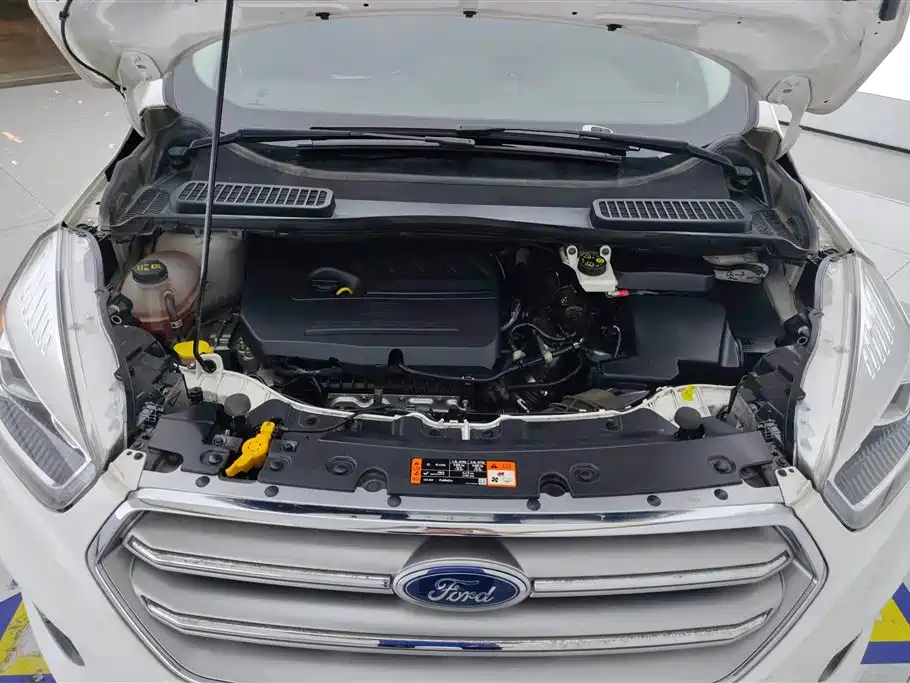 Ford Kuga 2017 — фото 10