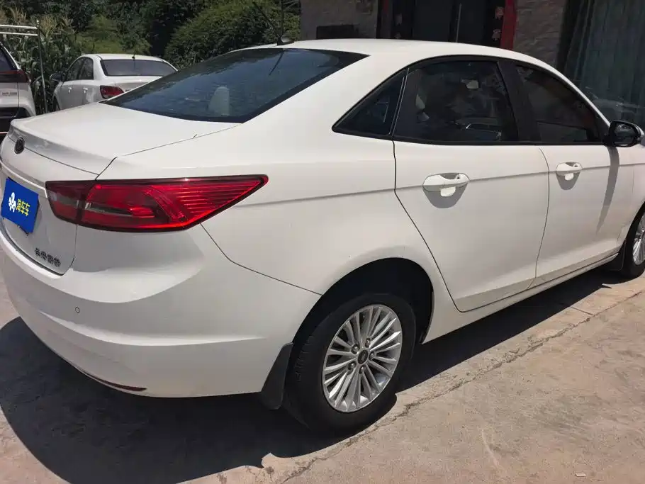 Ford Escort 2018