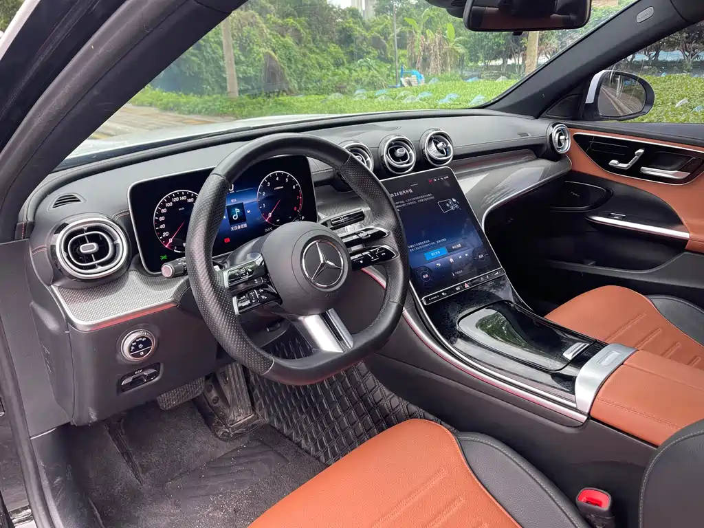 Mercedes-Benz C-Class 2023 — фото 18