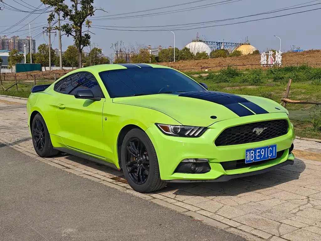 Ford Mustang 2017 — фото 3