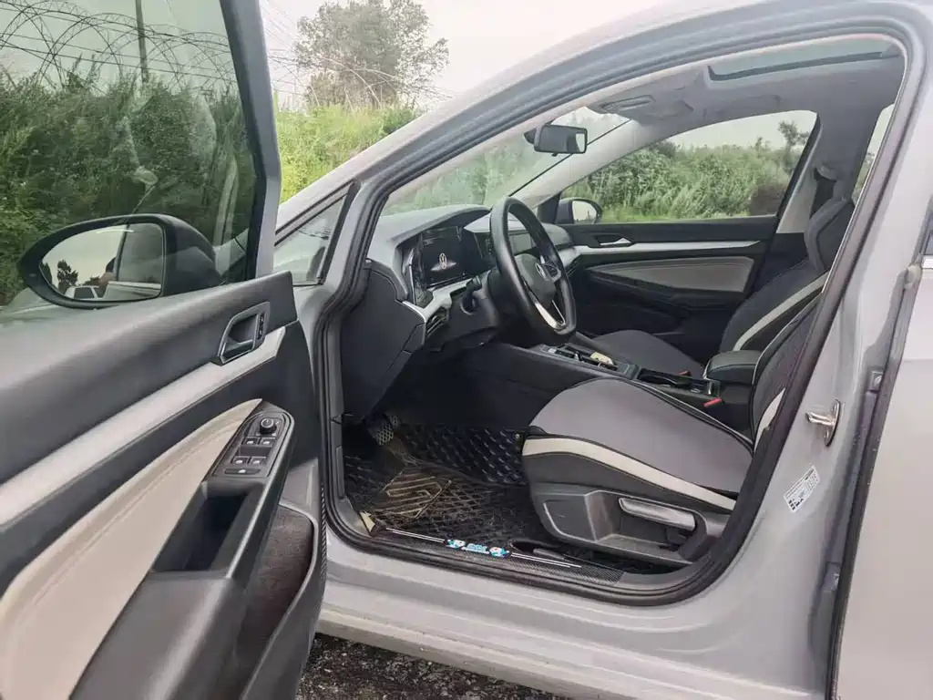 Volkswagen Golf 2022