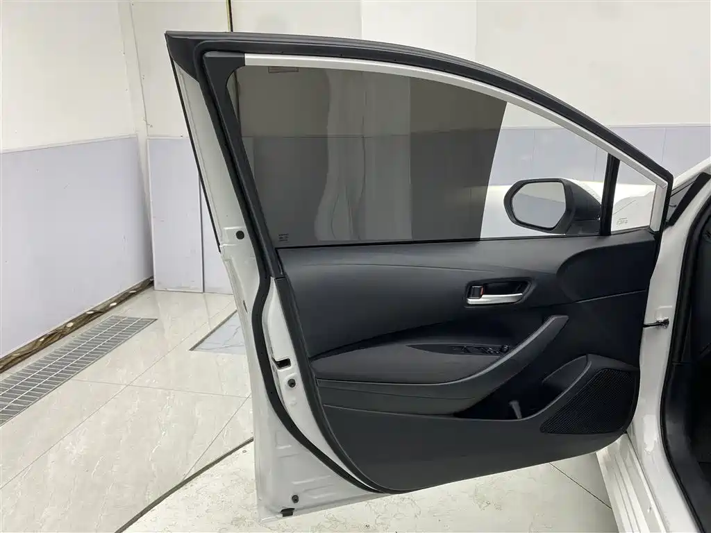 Toyota Corolla 2023 — фото 15