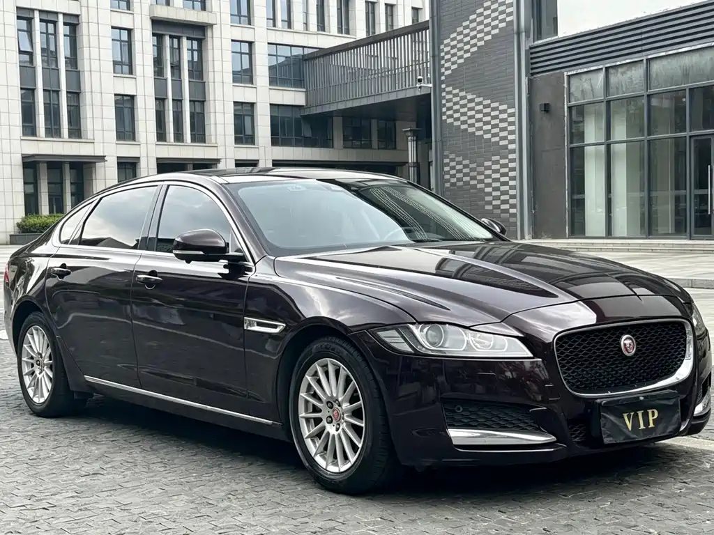 Jaguar XFL 2017 — фото 3