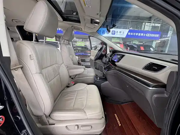 Honda Odyssey 2015