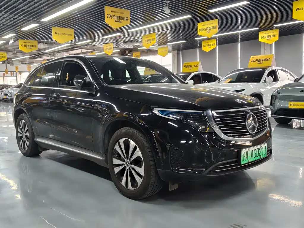 Mercedes-Benz EQC 2022 — фото 3