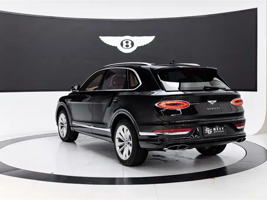 Bentley Bentayga 2021 — фото 6
